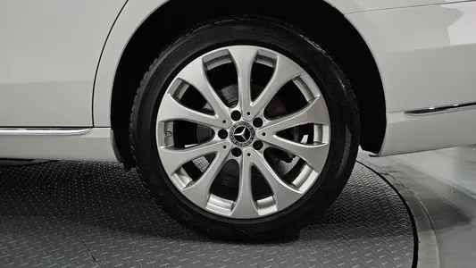 Mercedes-Benz E-Class W213 E220d 4MATIC 2019 21