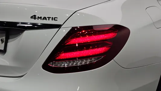 Mercedes-Benz E-Class W213 E220d 4MATIC 2019 23