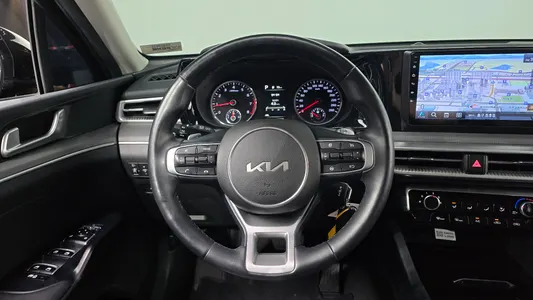 Kia K5 3 2.0 2023 13