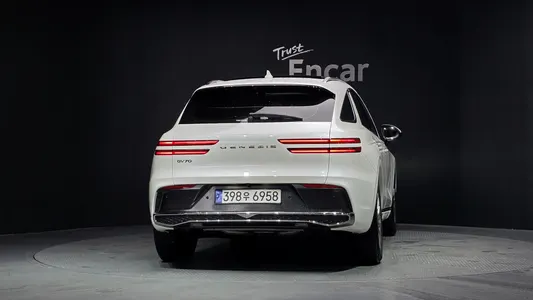 Genesis GV70 2.5T 2WD 2024 4