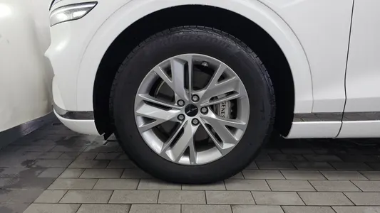 Genesis GV70 2.5T 2WD 2024 5