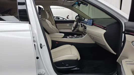Genesis GV70 2.5T 2WD 2024 11