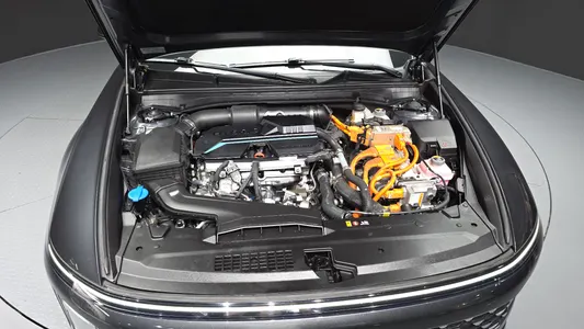 Hyundai (GN7) 2024 6