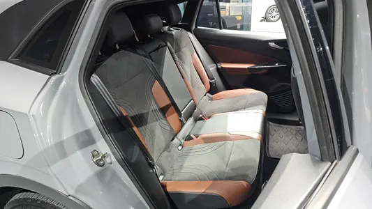 Volkswagen ID.4 2023 10