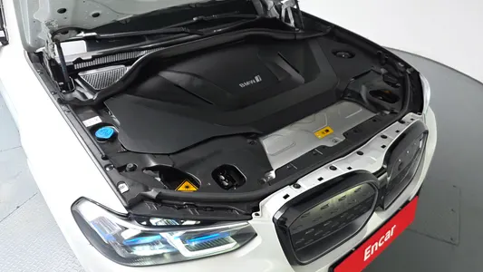 BMW iX3 M 2024 5