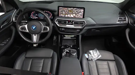 BMW iX3 M 2024 6