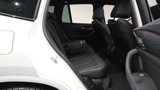 BMW iX3 M 2024 10