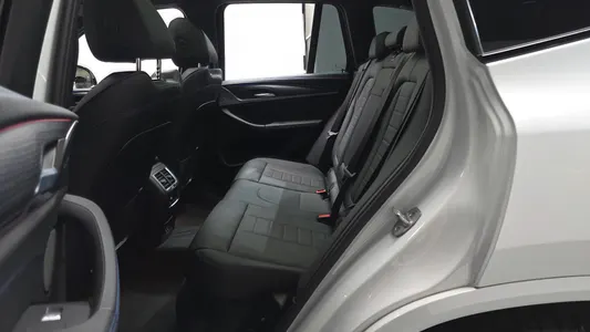 BMW iX3 M 2024 11