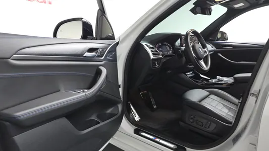 BMW iX3 M 2024 9