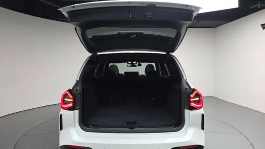 BMW iX3 M 2024 19