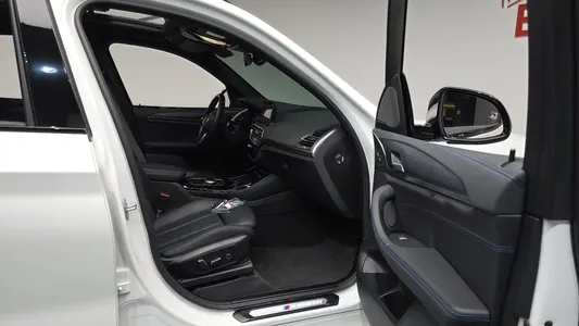 BMW iX3 M 2024 26