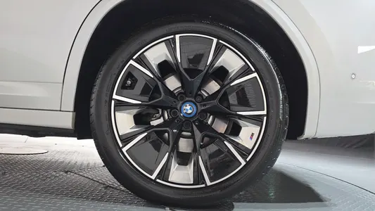 BMW iX3 M 2024 21