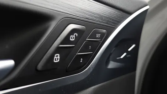 BMW iX3 M 2024 31