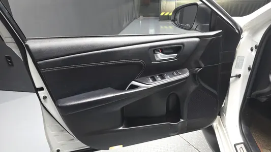 Toyota 캠리 XLE 2016 24