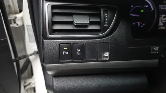 Toyota 캠리 XLE 2016 27