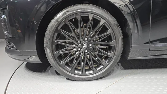 Hyundai (GN7) 2024 5