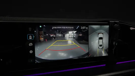 Hyundai (GN7) 2024 14