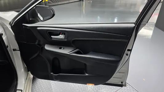 Toyota 캠리 XLE 2016 26