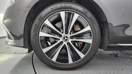 Mercedes-Benz E-Class W213 E300e 4MATIC 2021 5