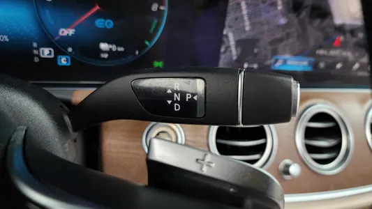 Mercedes-Benz E-Class W213 E300e 4MATIC 2021 9