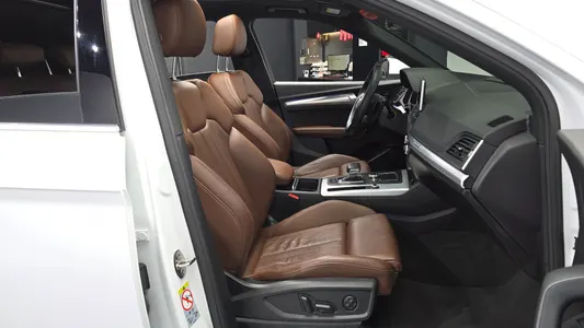 Audi Q5 (FY) 40 TDI 2020 11