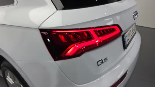 Audi Q5 (FY) 40 TDI 2020 23