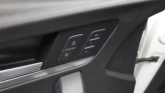 Audi Q5 (FY) 40 TDI 2020 27