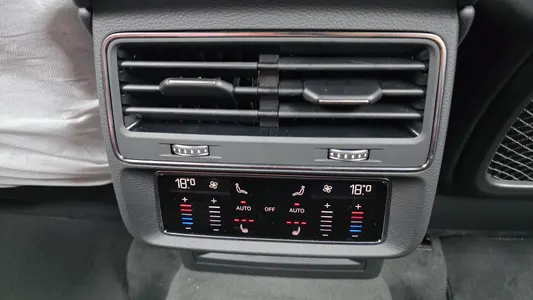 Audi SQ7 (4M) 4.0 TFSI 2026 33