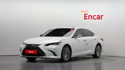Lexus ES300h 7 2022