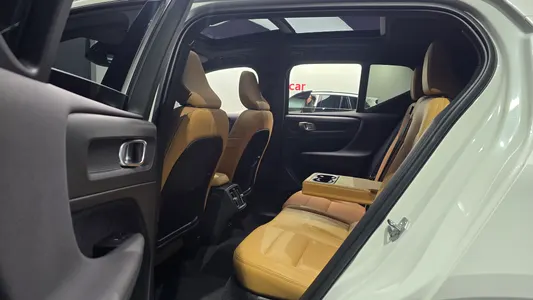 Volvo XC40 B4 2021 12