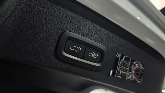 Volvo XC40 B4 2021 19