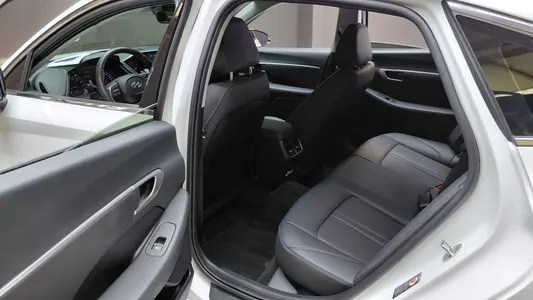 Hyundai (DN8) 2.0 2022 12