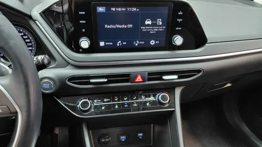 Hyundai (DN8) 2.0 2022 30