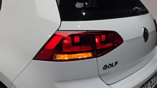 Volkswagen 7 2.0 TDI 2015 23
