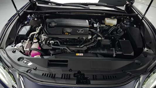 Lexus ES300h 7 2022 6