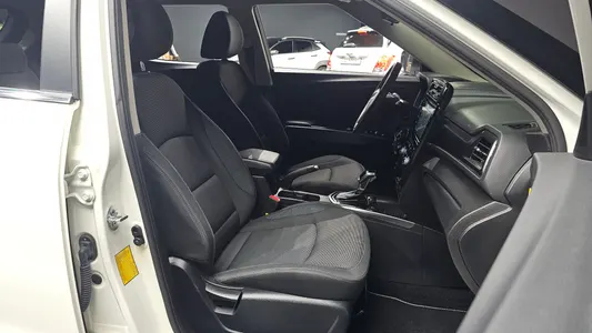 KG Mobility 베리 티볼리 1.5 2WD 2022 26