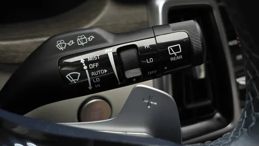 Kia 4 HEV 1.6 4WD 2023 37