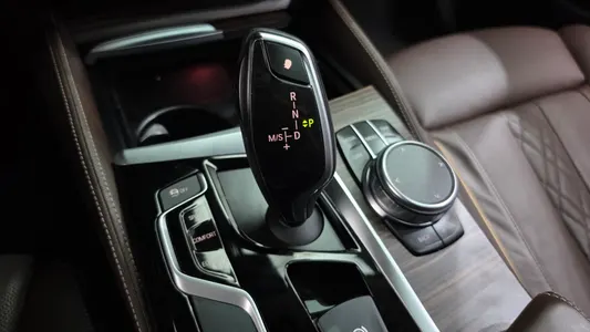 BMW 5 Series (G30) 520d 2018 9