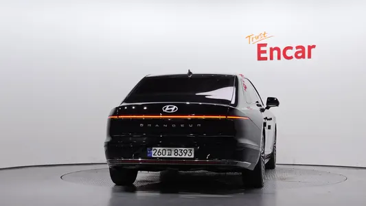 Hyundai (GN7) 2023 4