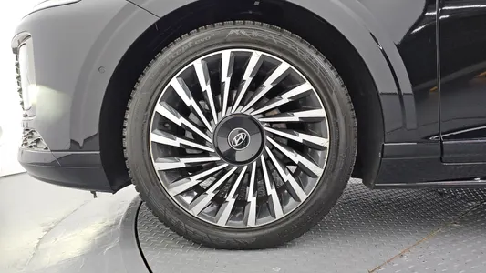 Hyundai (GN7) 2023 5