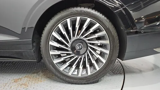 Hyundai (GN7) 2023 21
