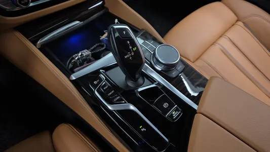 BMW 5 Series (G30) 520i M 2021 9