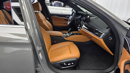BMW 5 Series (G30) 520i M 2021 11