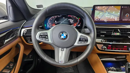 BMW 5 Series (G30) 520i M 2021 13