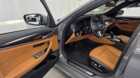 BMW 5 Series (G30) 520i M 2021 10