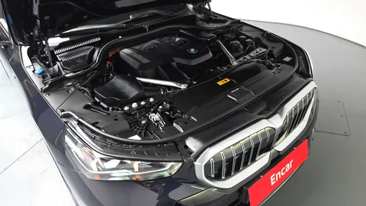 BMW 5 Series (G60) 530e M 2024 5