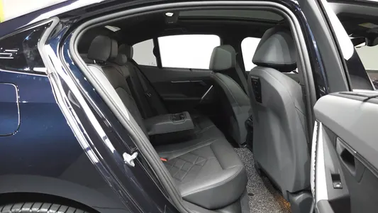 BMW 5 Series (G60) 530e M 2024 10