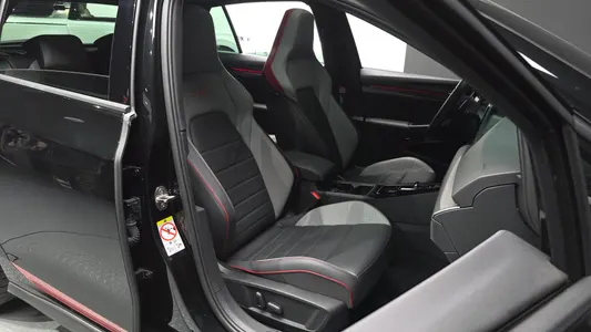 Volkswagen 8 2.0 GTI 2024 26