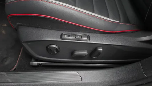 Volkswagen 8 2.0 GTI 2024 35