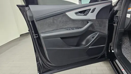 Audi Q8 (4M) 55 TFSI 2022 24